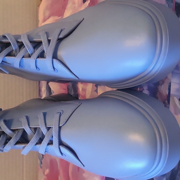 STUART WEITZMAN MCKENZEE BLUE LETHER  LACE-UP  ANKLE COMBAT BOOTS WOMANS SIZE 7B - Picture 10 of 11